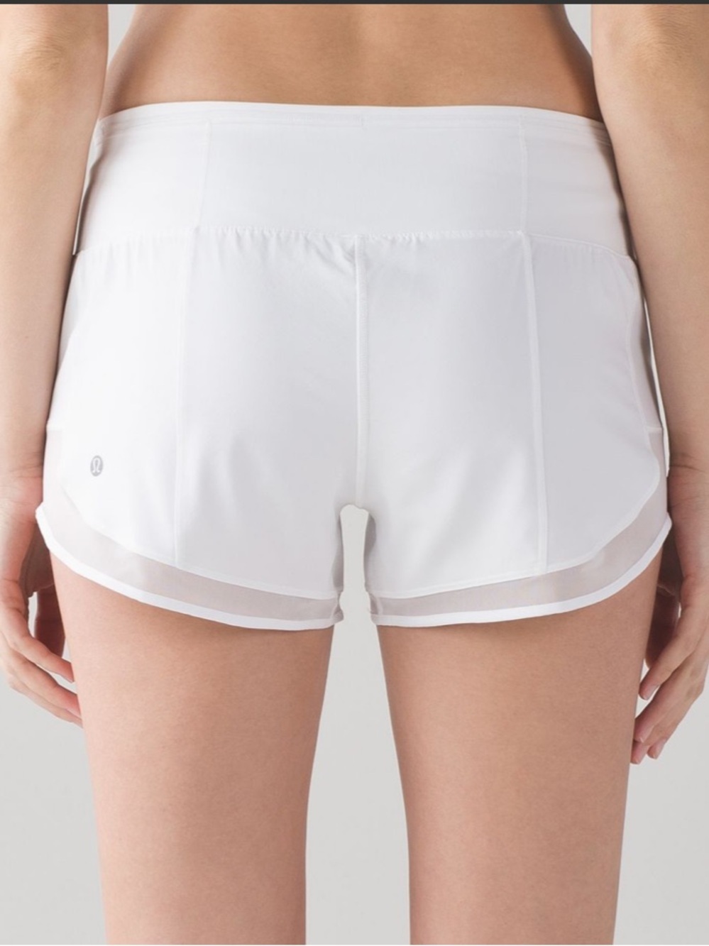 Lululemon Mind Over Miles Short White Size 6 Preppy Coastal Low Rise Workout